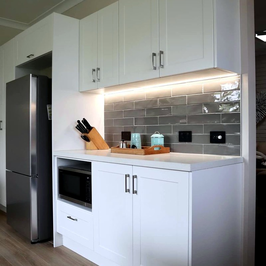 Kitchen renovation with subway tile splashback, Melbourne